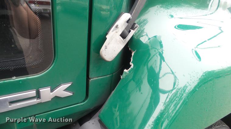 image for item DC5730 2007 Mack CXP613 semi truck