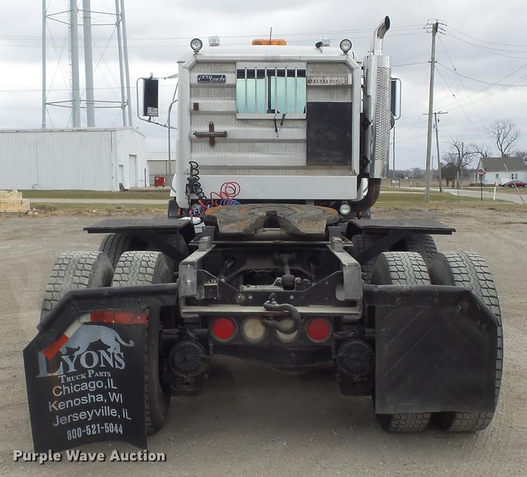 image for item DC7491 1998 Mack CH613 semi truck