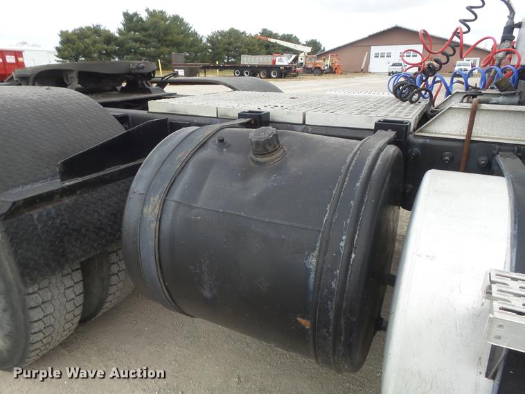 image for item DC7491 1998 Mack CH613 semi truck