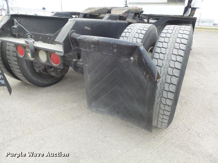 image for item DC7491 1998 Mack CH613 semi truck