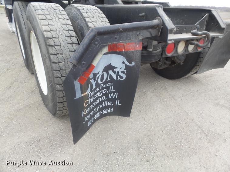 image for item DC7491 1998 Mack CH613 semi truck