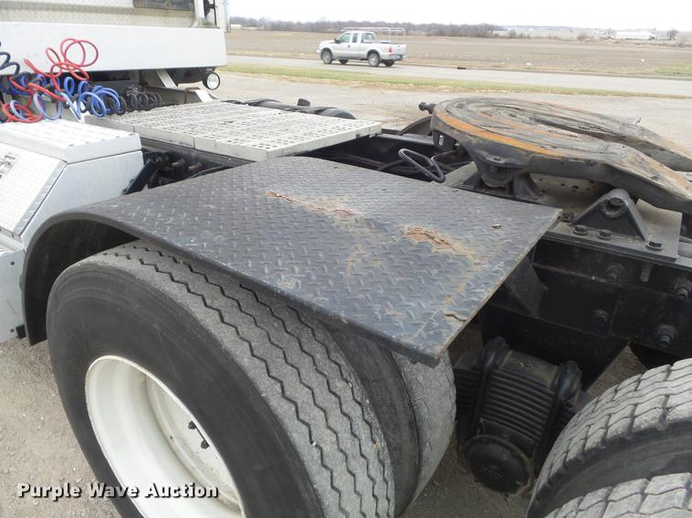 image for item DC7491 1998 Mack CH613 semi truck