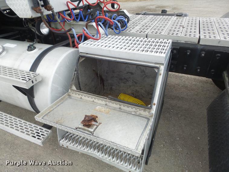 image for item DC7491 1998 Mack CH613 semi truck