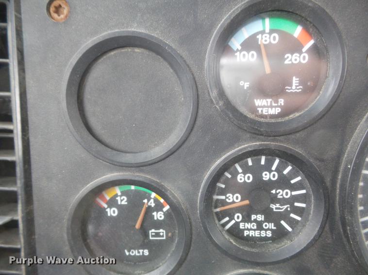 image for item DC7491 1998 Mack CH613 semi truck