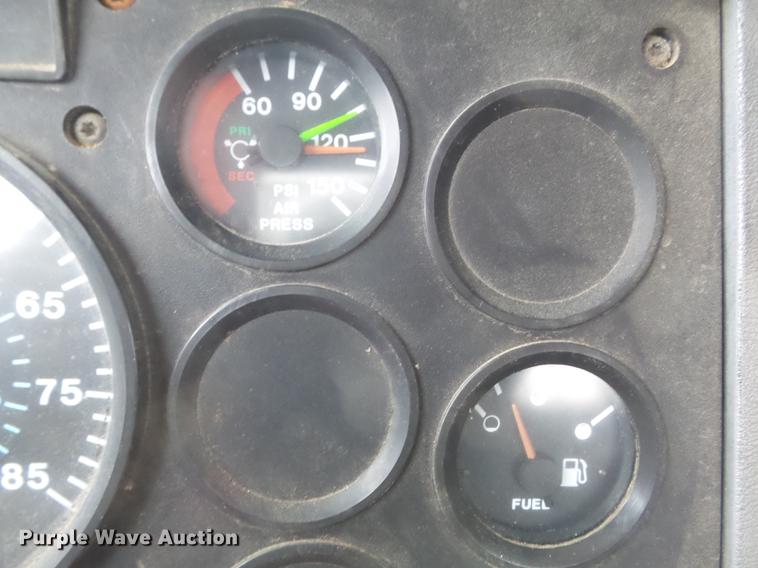 image for item DC7491 1998 Mack CH613 semi truck