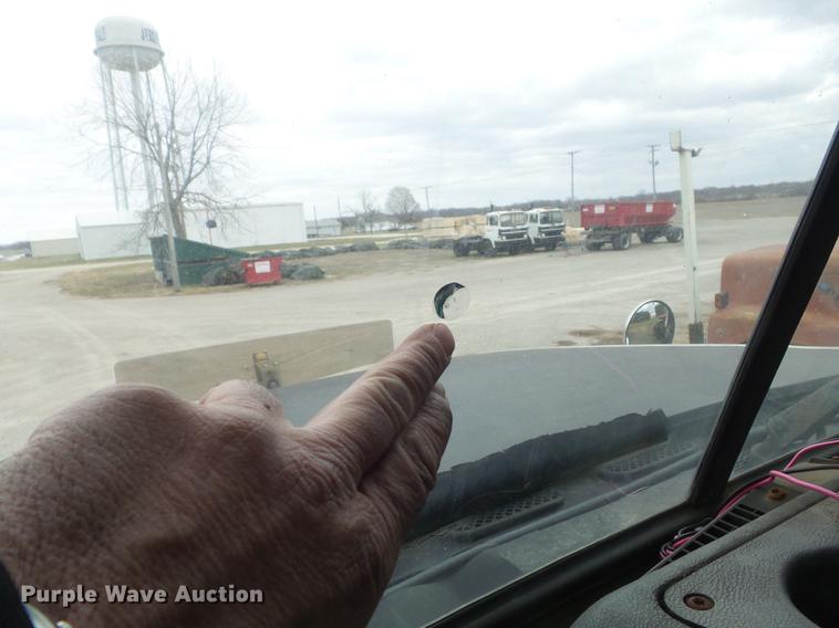 image for item DC7491 1998 Mack CH613 semi truck