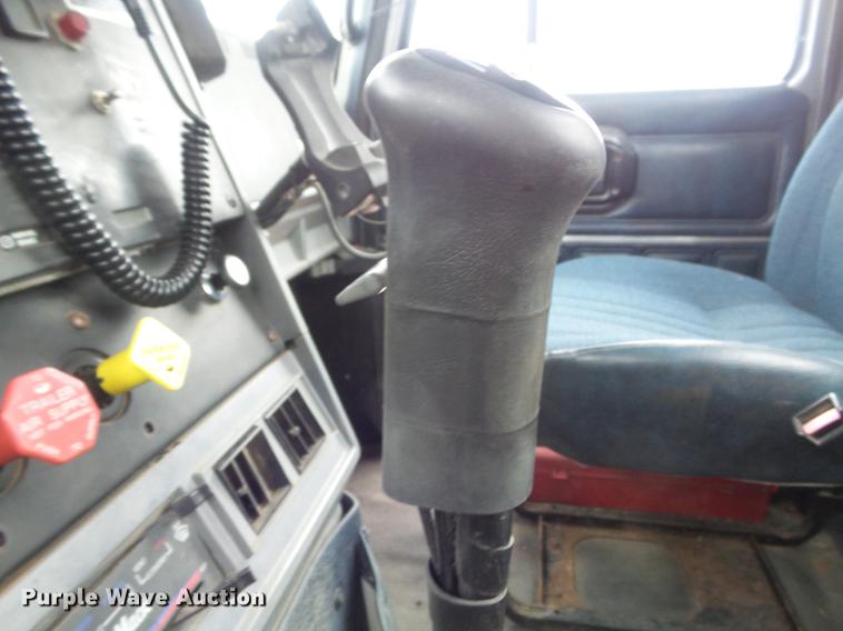 image for item DC7491 1998 Mack CH613 semi truck