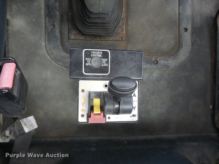 image for item DC7491 1998 Mack CH613 semi truck