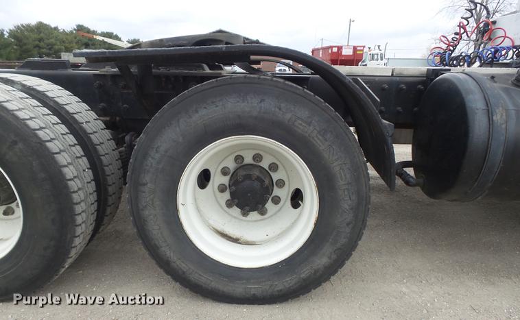 image for item DC7491 1998 Mack CH613 semi truck