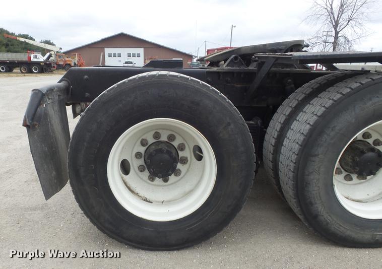 image for item DC7491 1998 Mack CH613 semi truck