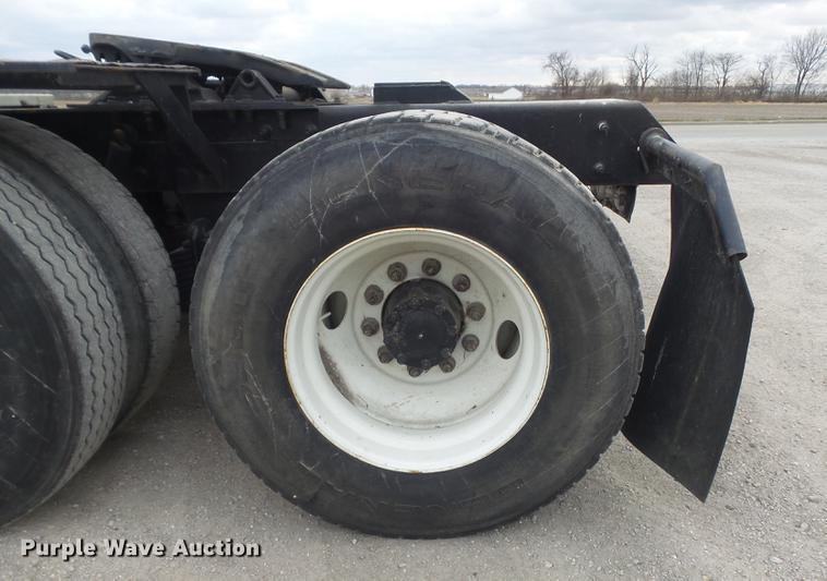 image for item DC7491 1998 Mack CH613 semi truck