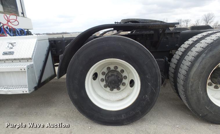 image for item DC7491 1998 Mack CH613 semi truck