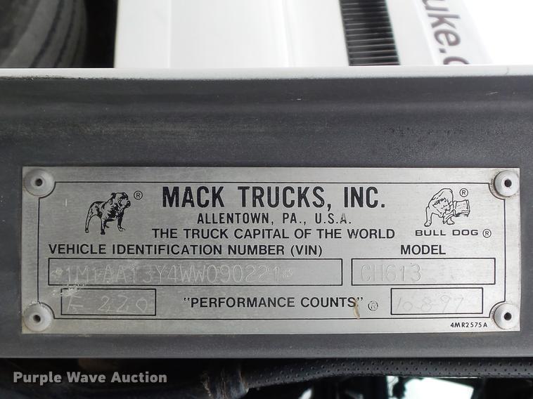 image for item DC7491 1998 Mack CH613 semi truck