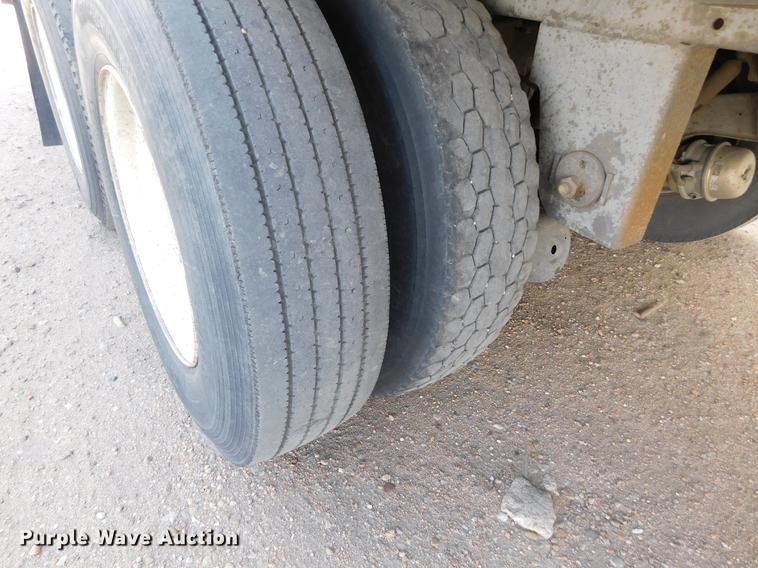 image for item DC8491 2000 Great Dane 7811TZ-1AX refrigerated van trailer