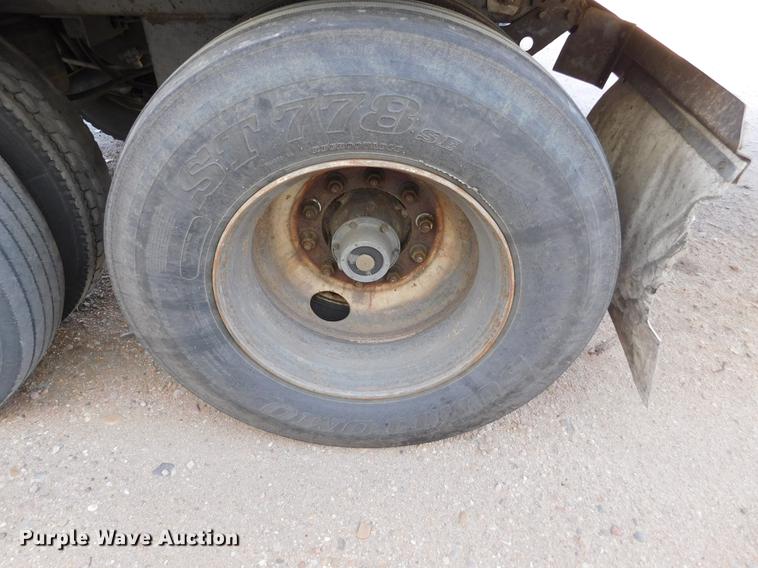 image for item DC8491 2000 Great Dane 7811TZ-1AX refrigerated van trailer