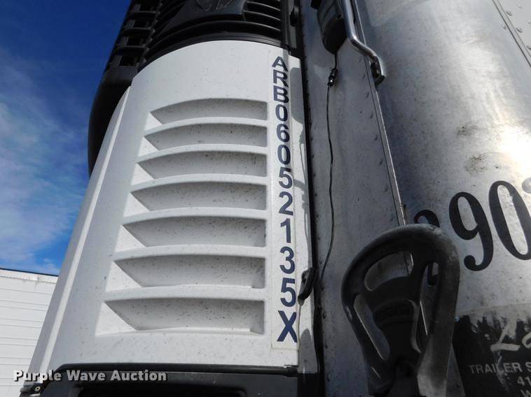 image for item DC8492 2000 Great Dane 7811TZ-1A refrigerated van trailer