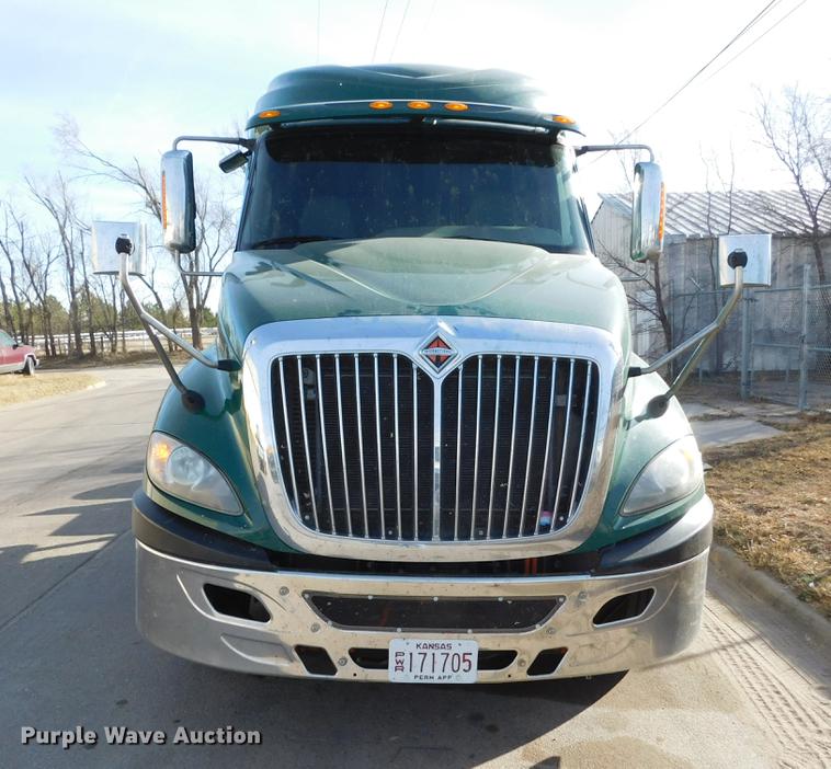 image for item DC8493 2012 International ProStar Plus semi truck