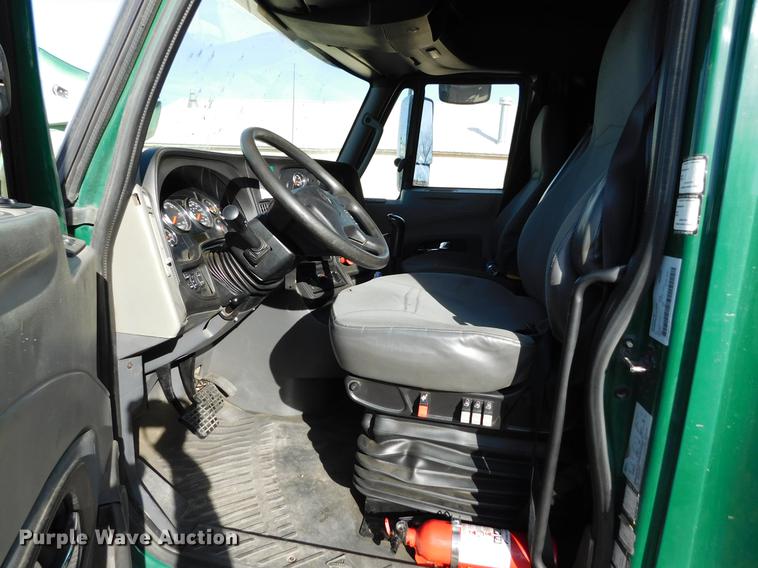 image for item DC8493 2012 International ProStar Plus semi truck