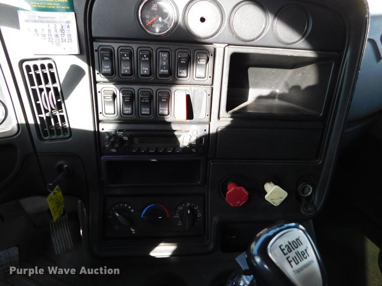 image for item DC8493 2012 International ProStar Plus semi truck