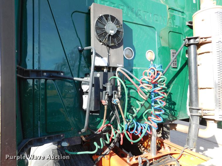 image for item DC8493 2012 International ProStar Plus semi truck