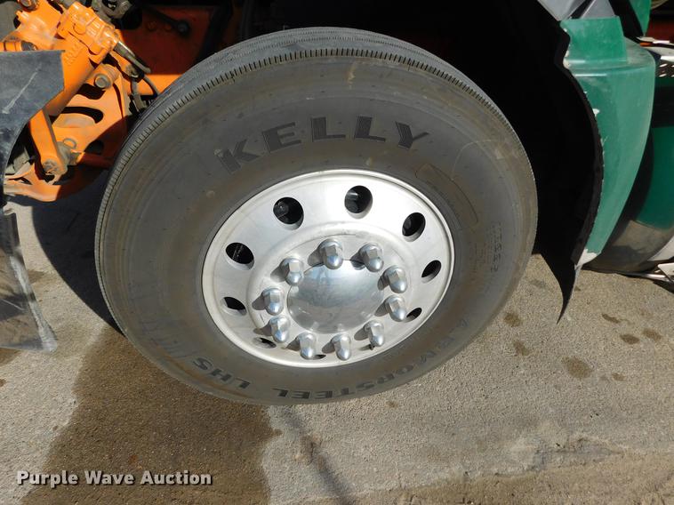 image for item DC8493 2012 International ProStar Plus semi truck