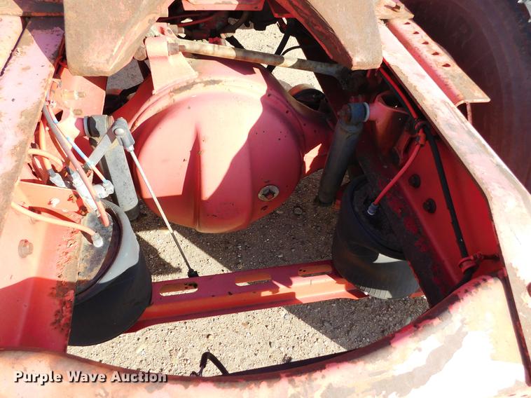 image for item DC8494 1999 Volvo VN semi truck