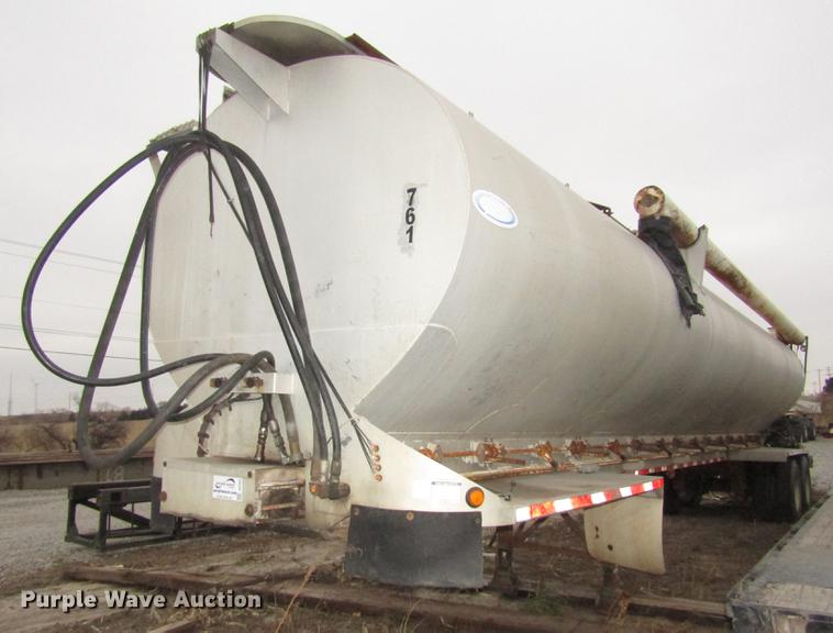 image for item DD2965 1998 Ledwell bulk feed trailer