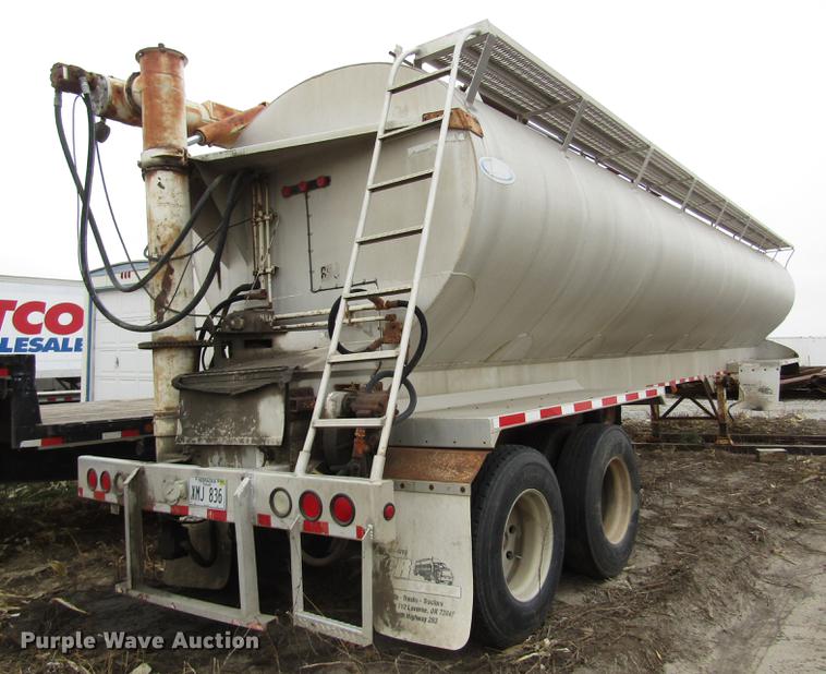image for item DD2965 1998 Ledwell bulk feed trailer