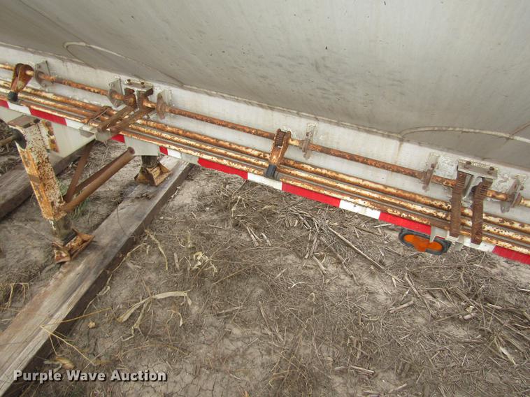 image for item DD2965 1998 Ledwell bulk feed trailer