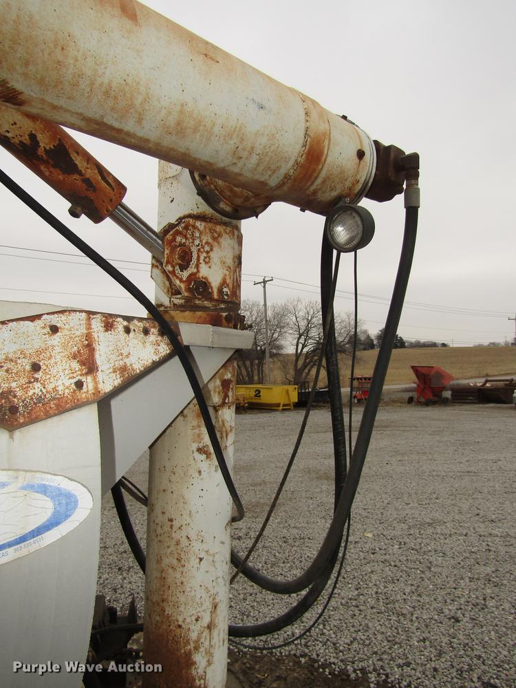 image for item DD2965 1998 Ledwell bulk feed trailer