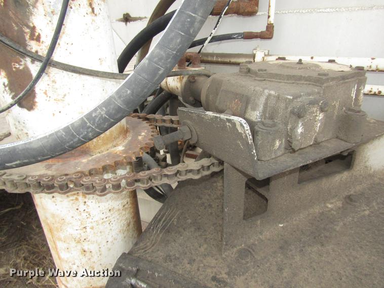 image for item DD2965 1998 Ledwell bulk feed trailer