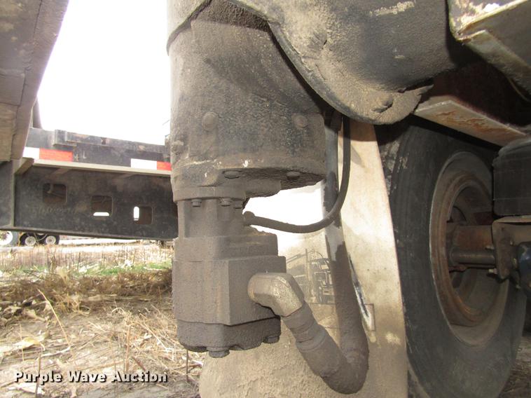 image for item DD2965 1998 Ledwell bulk feed trailer