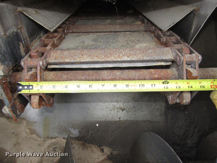 image for item DD2965 1998 Ledwell bulk feed trailer