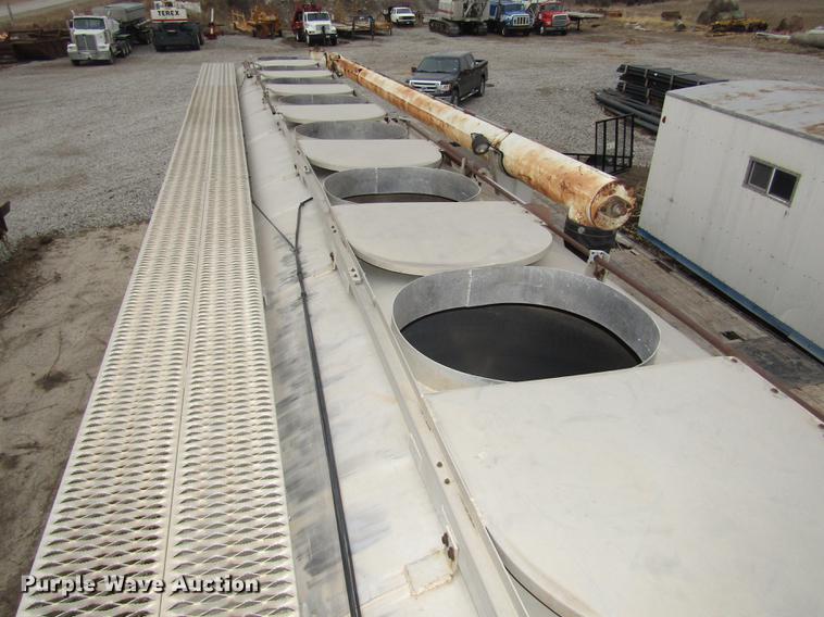 image for item DD2965 1998 Ledwell bulk feed trailer