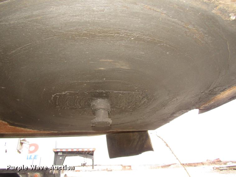 image for item DD2965 1998 Ledwell bulk feed trailer