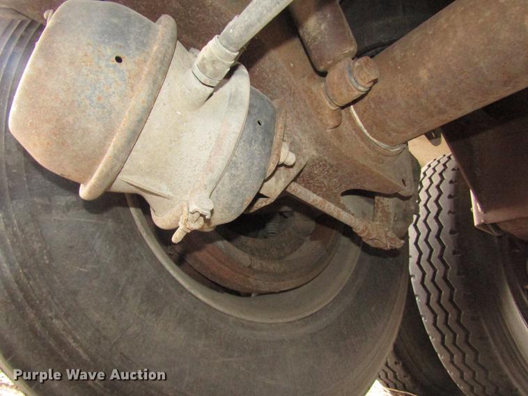 image for item DD2965 1998 Ledwell bulk feed trailer