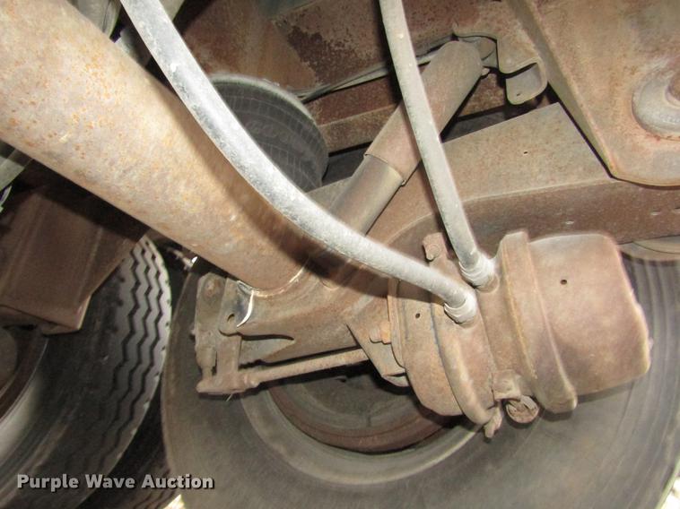 image for item DD2965 1998 Ledwell bulk feed trailer