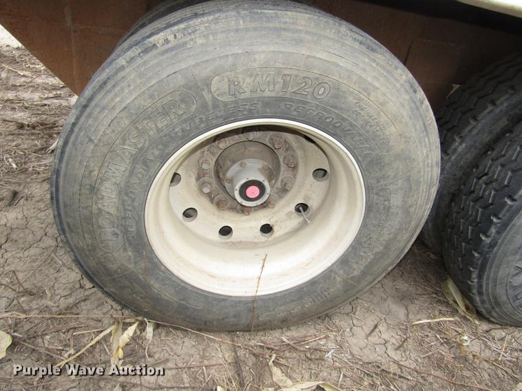 image for item DD2965 1998 Ledwell bulk feed trailer