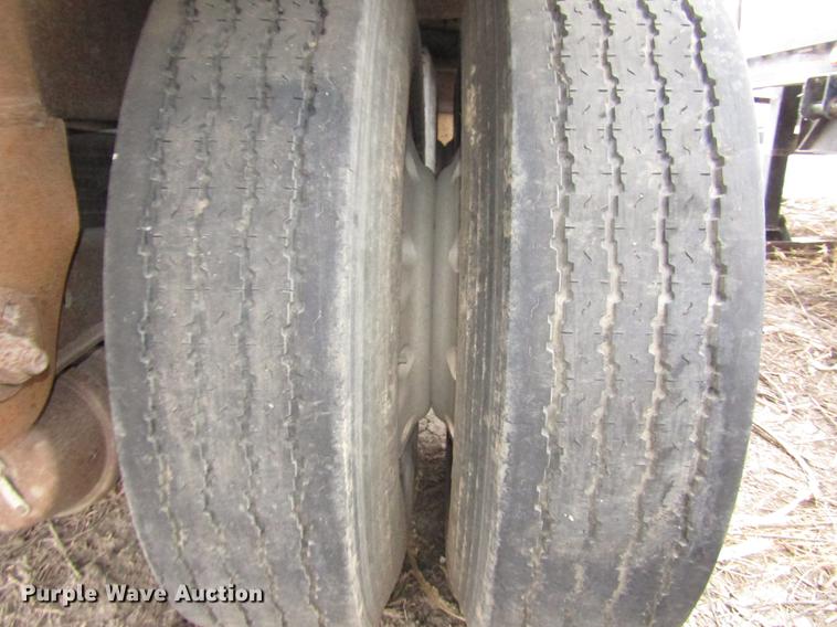 image for item DD2965 1998 Ledwell bulk feed trailer