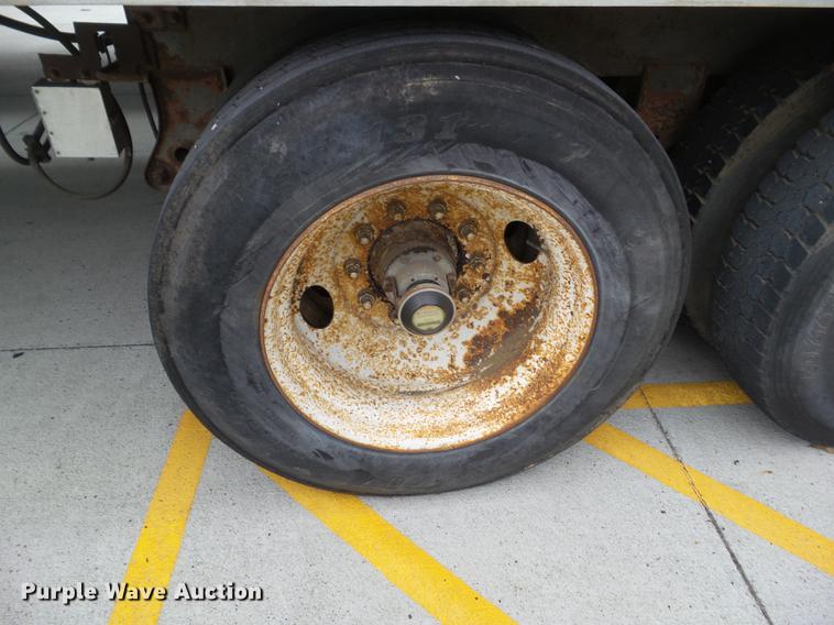 image for item DH9451 1994 Trailmobile G1JA-1RAY dry van trailer