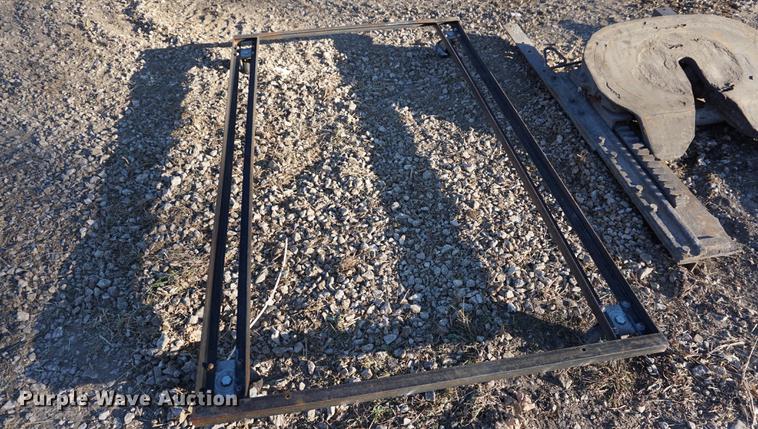 image for item DN9455 1998 Freightliner rear end