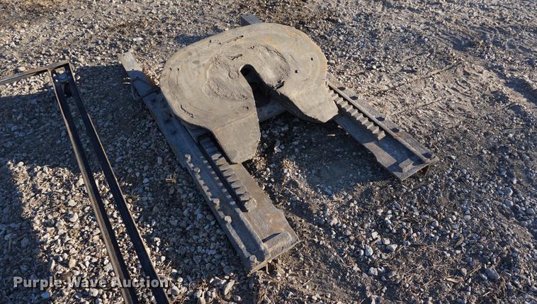 image for item DN9455 1998 Freightliner rear end