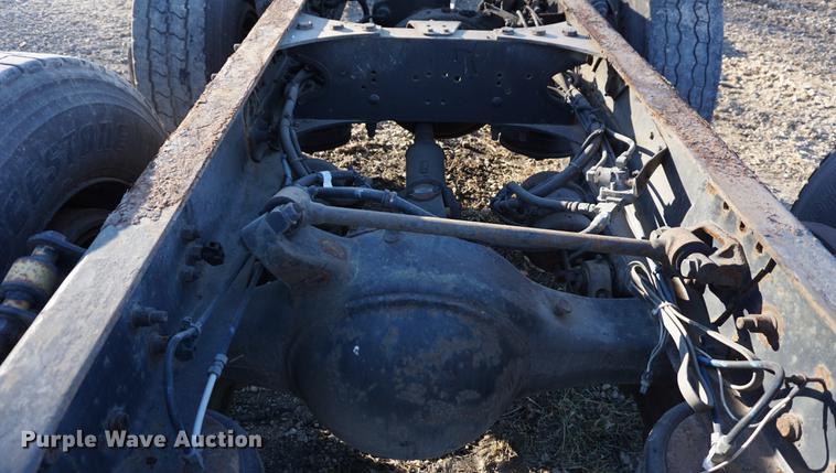 image for item DN9455 1998 Freightliner rear end