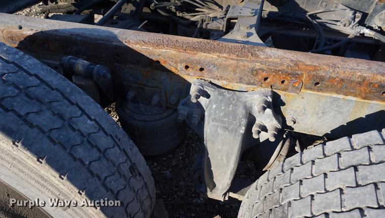 image for item DN9455 1998 Freightliner rear end