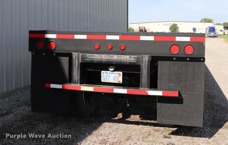 image for item DQ9398 1990 Fontaine flatbed trailer