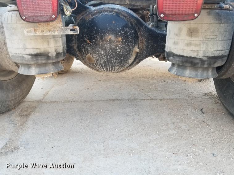 image for item EE9303 2009 Freightliner Business Class M2 semi truck