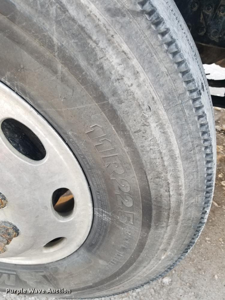 image for item EE9304 2007 Sterling LT9500 semi truck