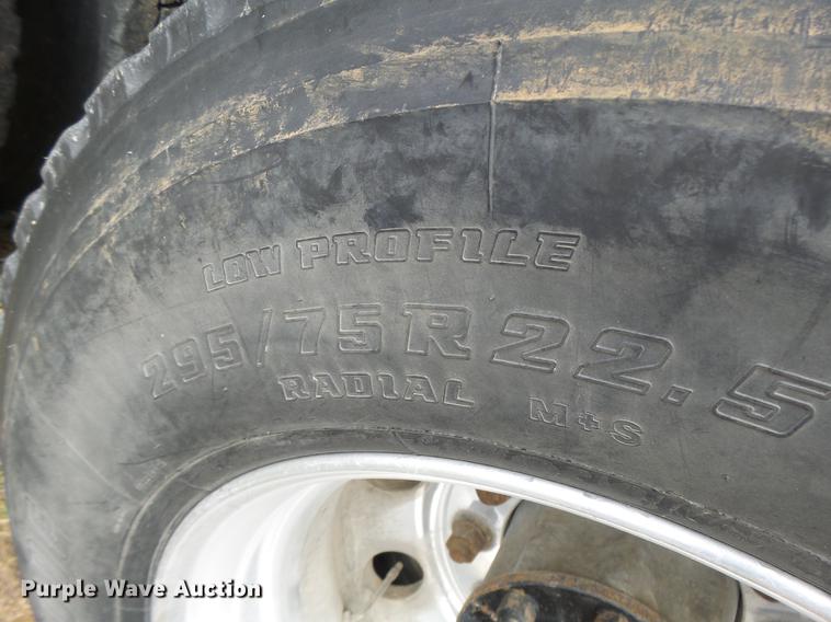 image for item G1979 1999 Kenworth T600 semi truck