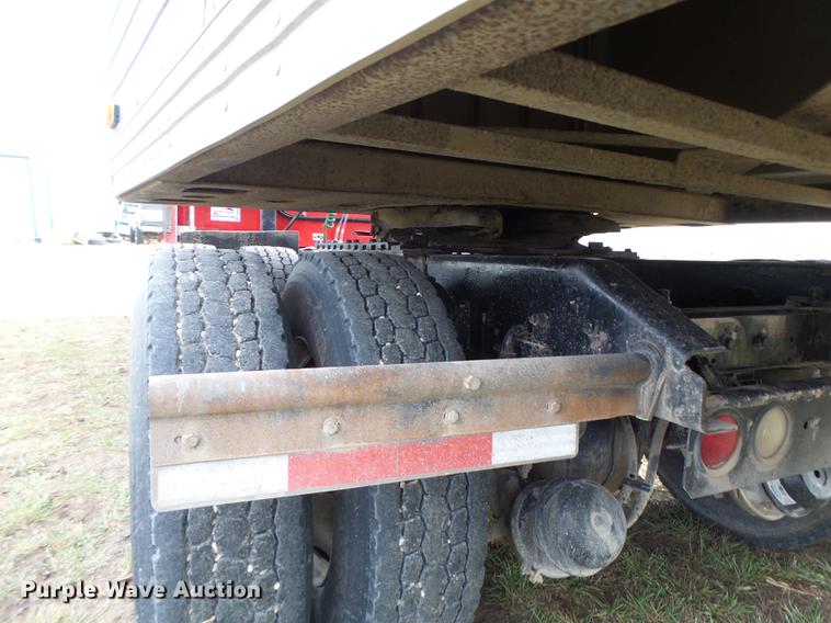 image for item G1979 1999 Kenworth T600 semi truck