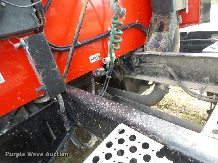 image for item G1979 1999 Kenworth T600 semi truck